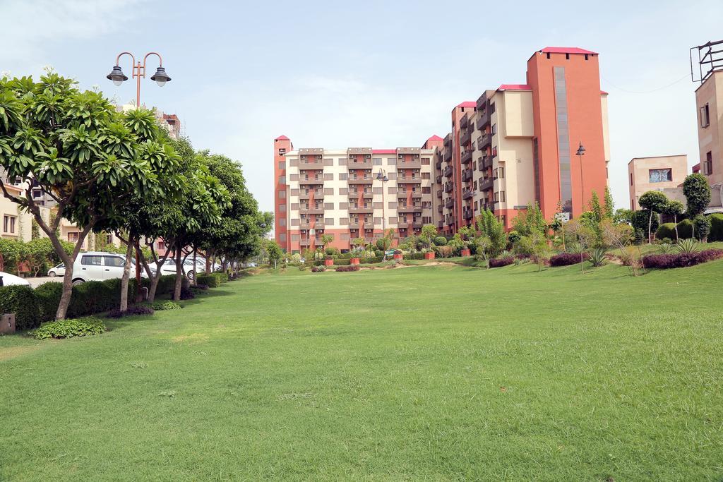 Resortharekrishnaorchid Vrindāvan Esterno foto